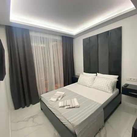 As Marin Couette-café *