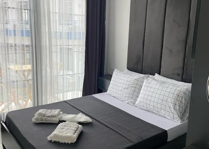 As Marin Nocleg ze śniadaniem *